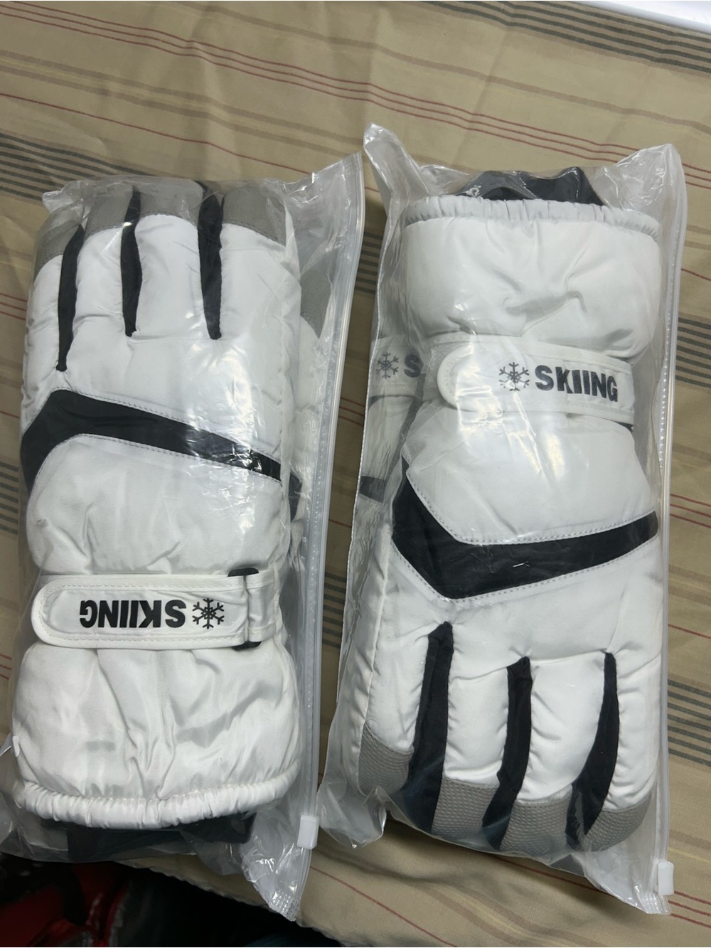 Skiing White and Black Insulated Ski Gloves